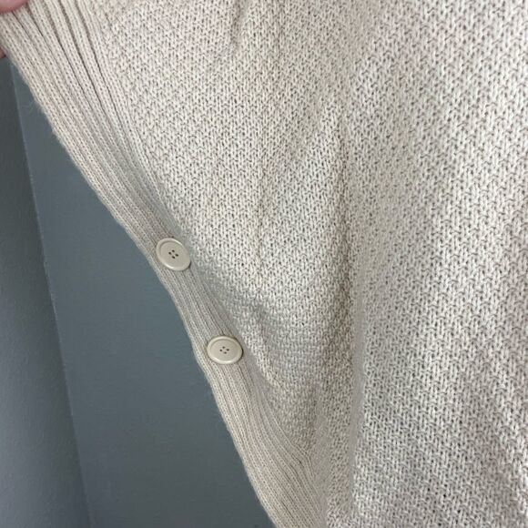 NWT Dressbarn Womens Knit Poncho Wrap Neck Sweater with Snaps/Two Big Buttons S - Picture 5 of 8